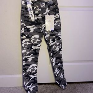 camo jogger jeans